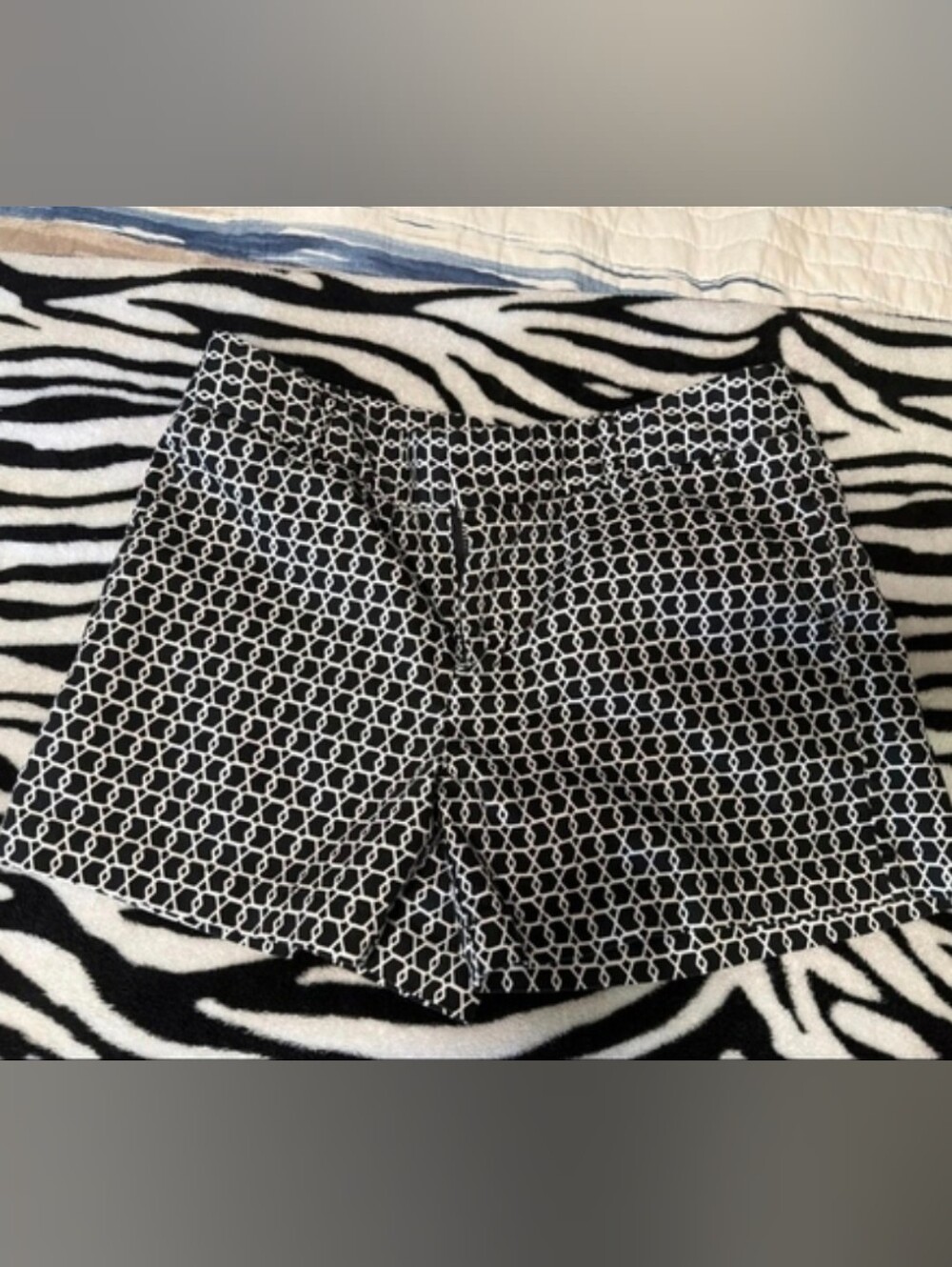 Jones New York Black and White Patterned Shorts